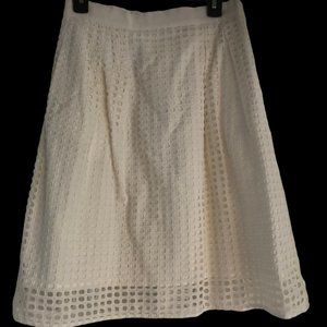 White detailed skirt